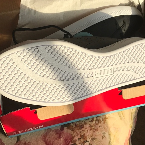 Women's Puma Smash. 11 - Picture 6 of 11